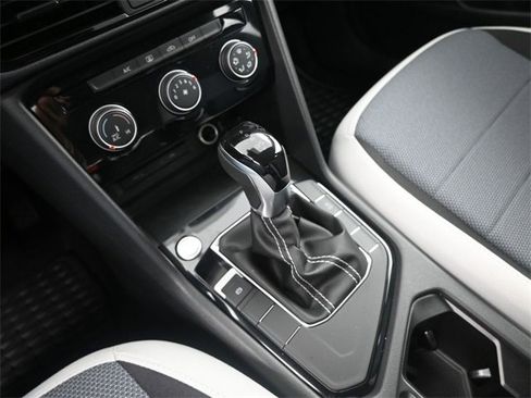 New 2025 Volkswagen Taos S image 33