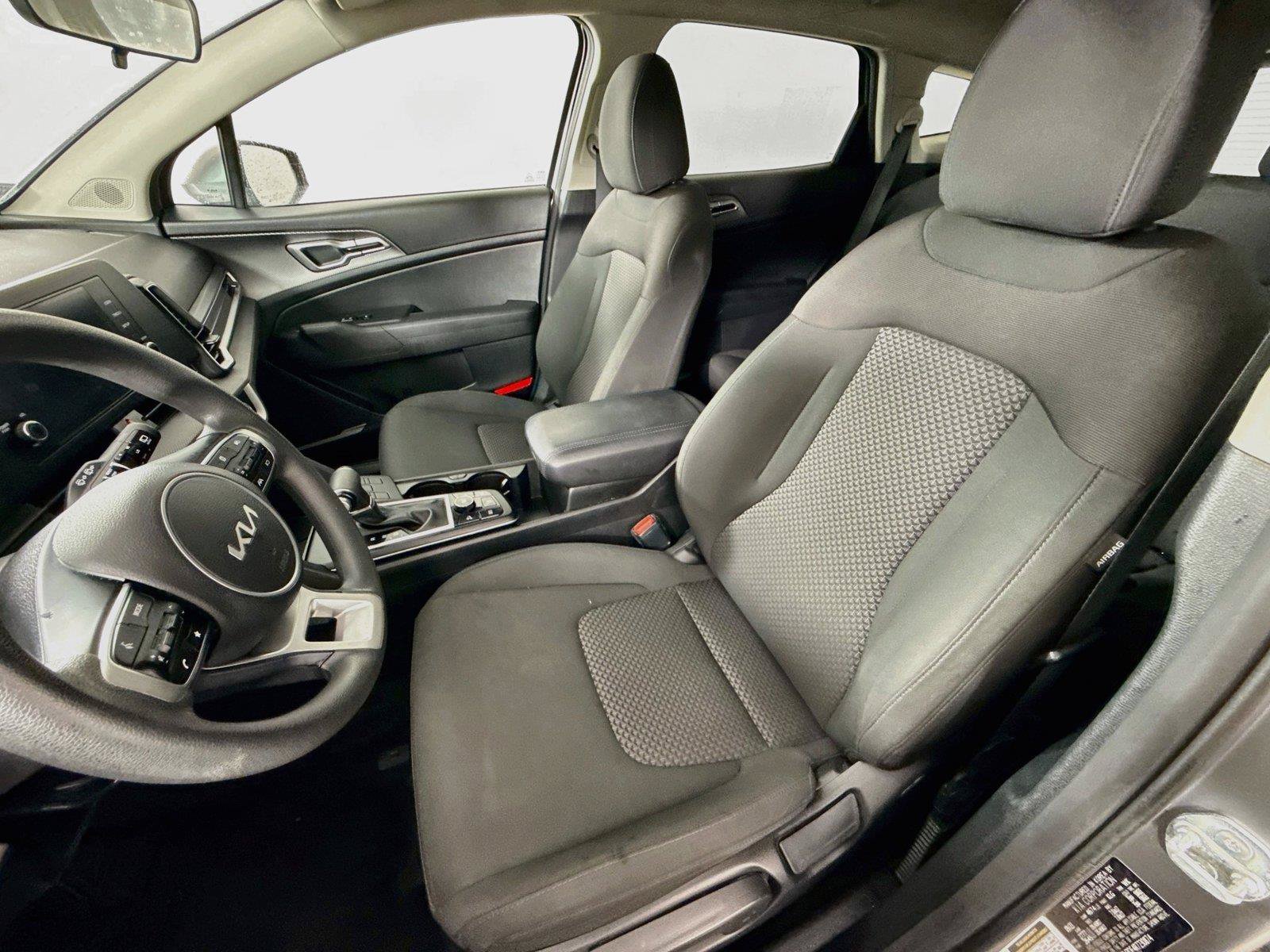 Used 2024 Kia Sportage LX FWD image 11