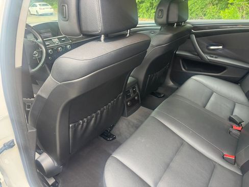 Used 2010 BMW 528i xDrive Sedan AWD/4WD image 18