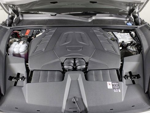 New 2026 Porsche Cayenne S image 41