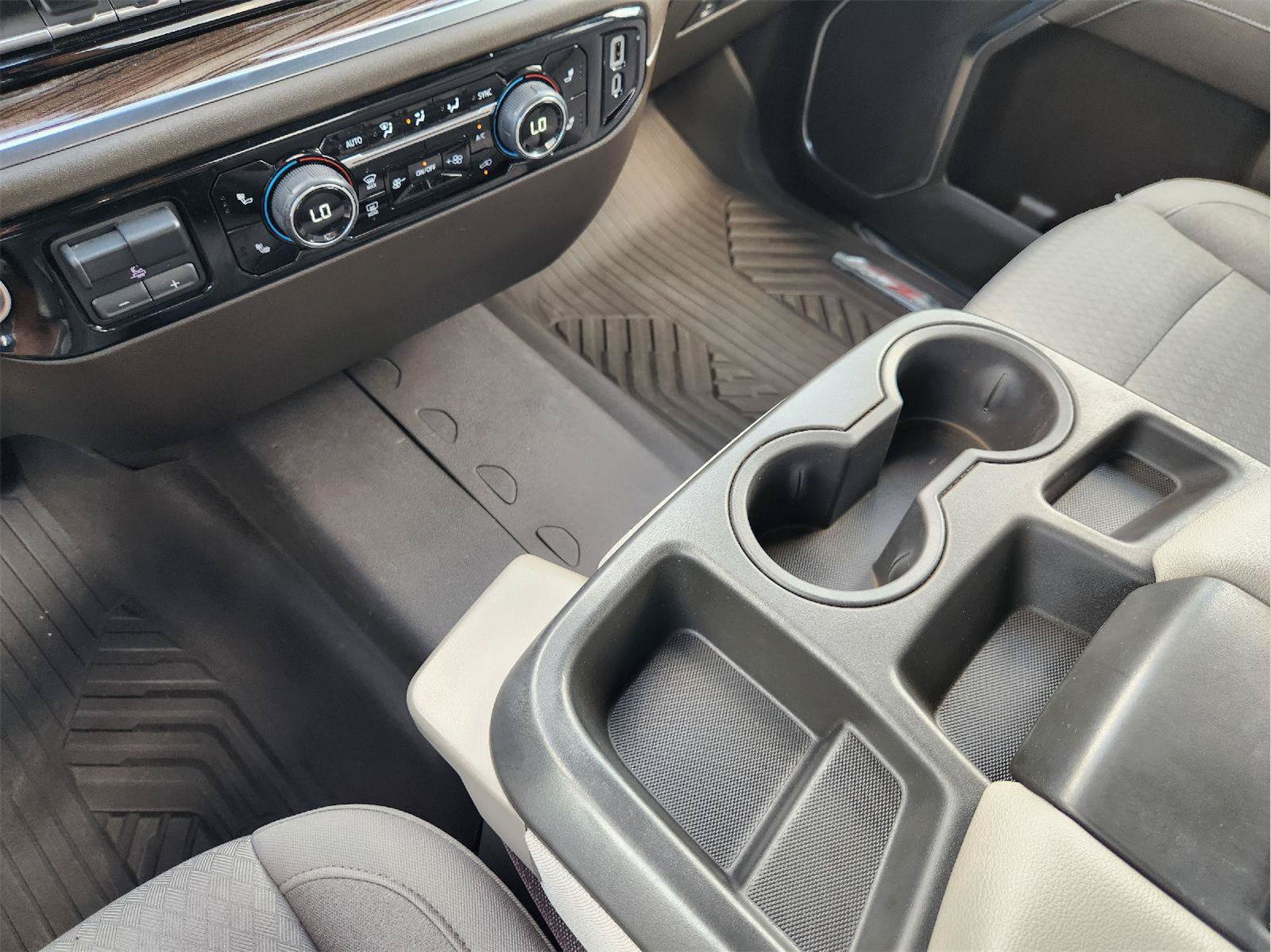 Used 2024 Chevrolet Silverado 1500 RST AWD/4WD image 19