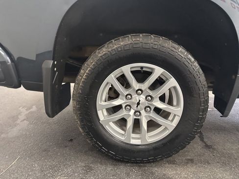 Used 2019 Chevrolet Silverado 1500 RST AWD/4WD image 13