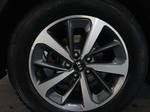 Used 2019 Kia Sorento EX AWD/4WD image 32