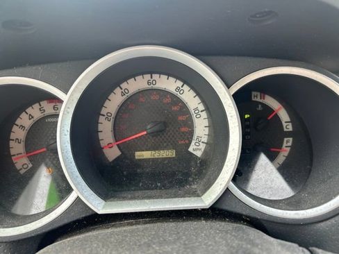 Used 2011 Toyota Tacoma 4x4 Access Cab V6 w/ TRD Sport Pkg image 11