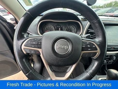 Used 2015 Jeep Cherokee Latitude w/ Comfort/Convenience Group AWD/4WD image 11
