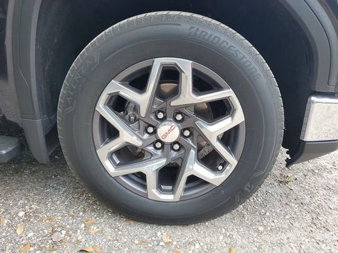 Used 2023 GMC Sierra 1500 SLE image 5