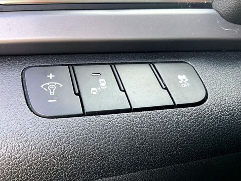 Used 2018 Hyundai Elantra SEL FWD image 29