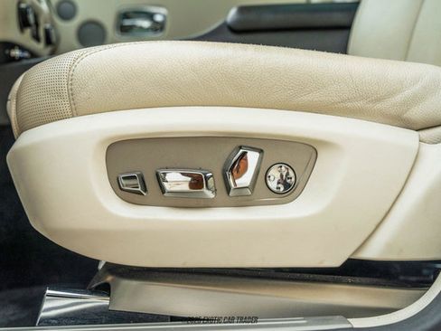 Used 2015 Rolls-Royce Ghost image 47