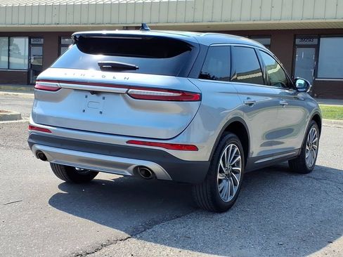 Used 2023 Lincoln Corsair Reserve w/ Equipment Group 201A FWD image 5