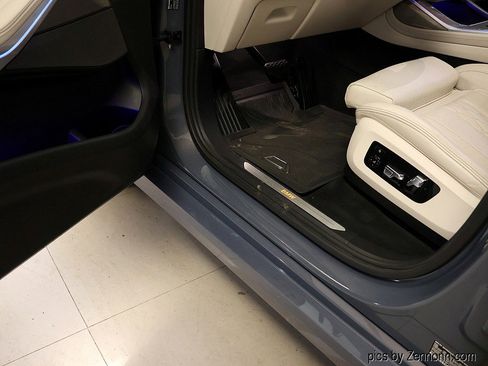 Certified 2023 BMW X7 xDrive40i w/ Premium Package image 30