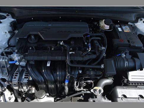 New 2026 Hyundai Elantra SE FWD image 7