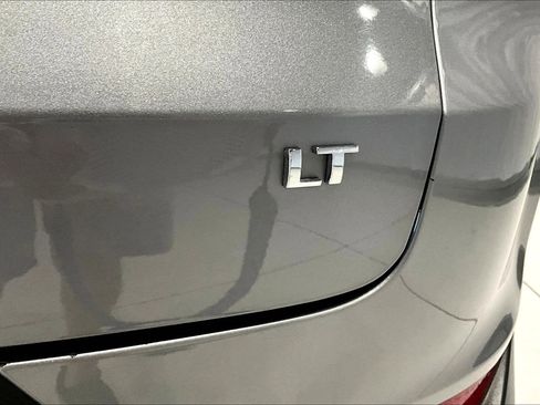 Used 2025 Chevrolet TrailBlazer LT AWD/4WD image 23