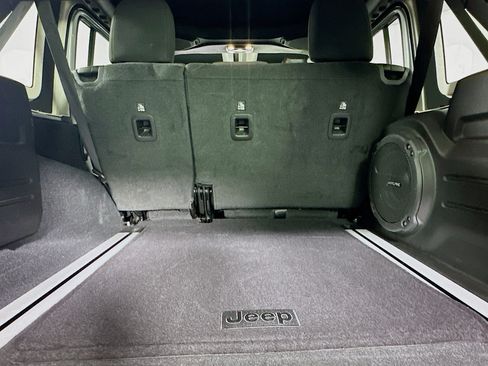 Used 2022 Jeep Wrangler Unlimited Sport AWD/4WD image 29