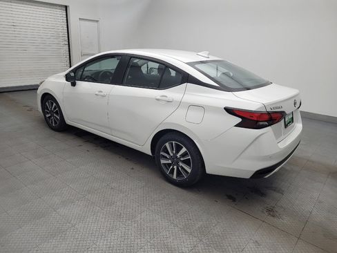 Used 2024 Nissan Versa SV image 3