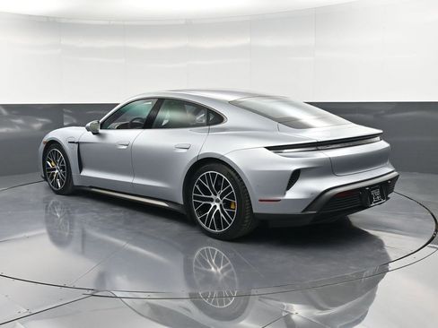 Certified 2025 Porsche Taycan Turbo image 3