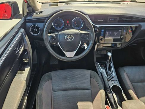 Used 2019 Toyota Corolla LE FWD image 18