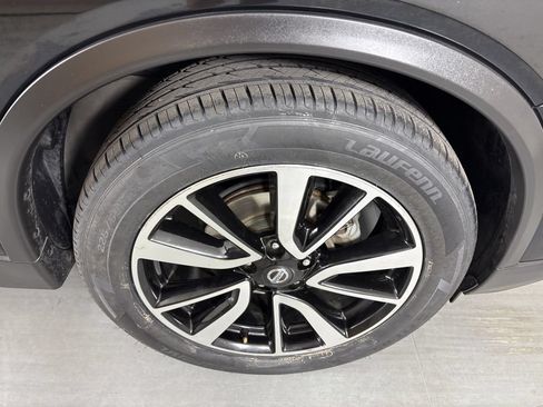 Used 2019 Nissan Rogue SL FWD image 11