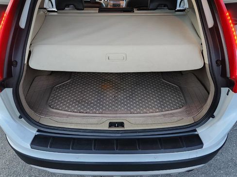 Used 2010 Volvo XC60 T6 image 37