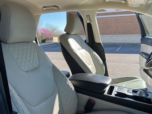 Certified 2024 Ford Edge Titanium w/ Equipment Group 301A image 29