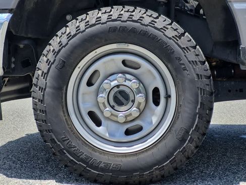 Used 2023 Ford F250 XL w/ Snow Plow/Camper Package AWD/4WD image 6