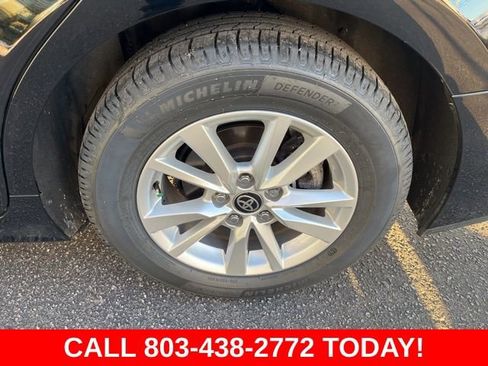 Used 2025 Toyota Camry LE w/ Convenience Package image 28