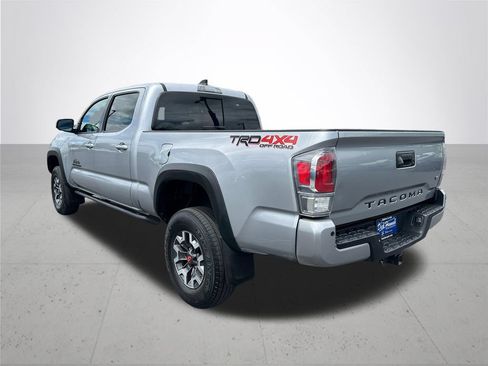 Used 2021 Toyota Tacoma TRD Off-Road w/ TRD Premium Off Road Package AWD/4WD image 9