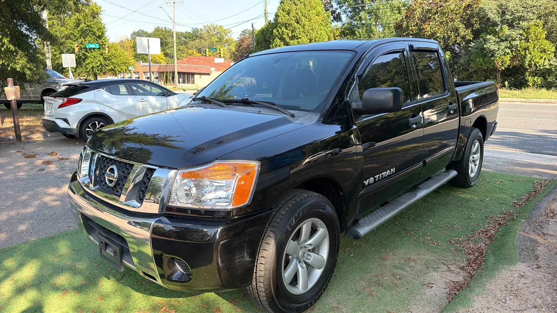 Used 2009 Nissan Titan SE RWD image 3