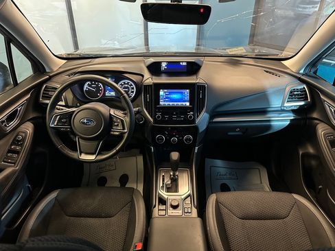 Used 2019 Subaru Forester Premium AWD/4WD image 9