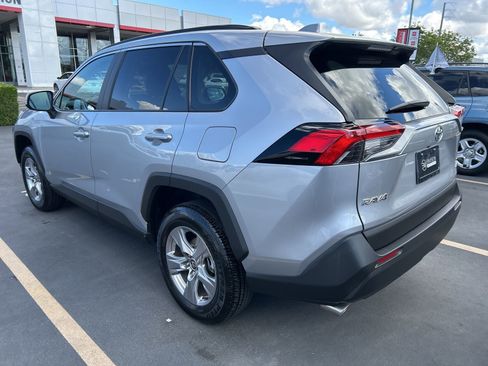 Used 2025 Toyota RAV4 XLE w/ Convenience Package image 3