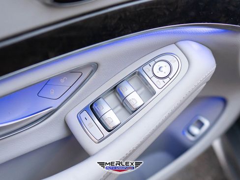 Used 2015 Mercedes-Benz S 550 Sedan w/ Sport Package w/ Sport Package image 43