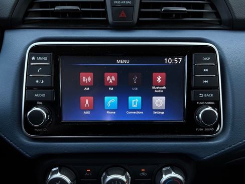 Used 2025 Nissan Versa SV FWD image 26
