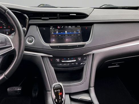 Used 2019 Cadillac XT5 Luxury AWD/4WD image 9