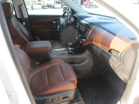 Used 2019 Chevrolet Traverse High Country AWD/4WD image 10