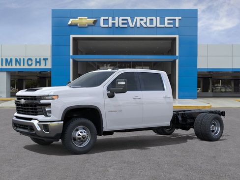 New 2026 Chevrolet Silverado 3500 W/T AWD/4WD image 2