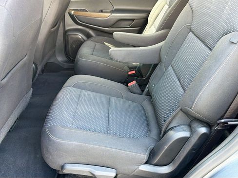 Used 2021 GMC Acadia SLE w/ Driver Convenience Package FWD image 22