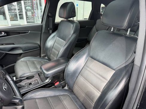Used 2018 Kia Sorento SX FWD image 10