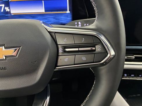 Certified 2025 Chevrolet Equinox EV LT FWD image 24