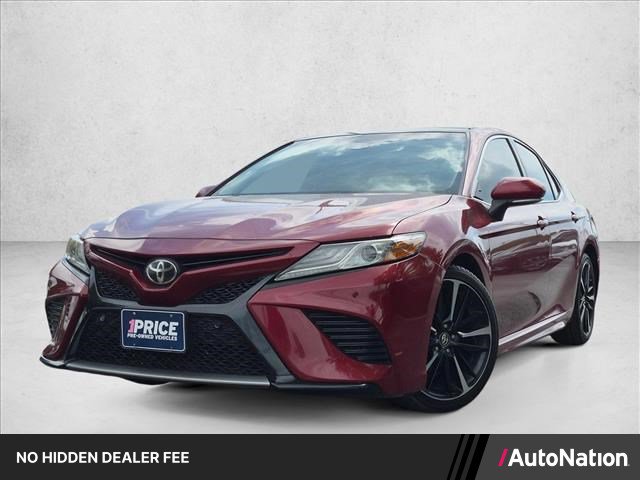 Used 2018 Toyota Camry XSE FWD image 1