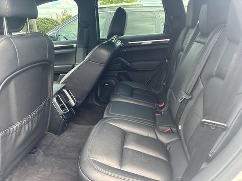 Used 2015 Porsche Cayenne Diesel AWD/4WD image 12
