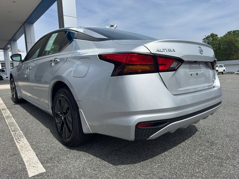Used 2020 Nissan Altima 2.5 S image 4