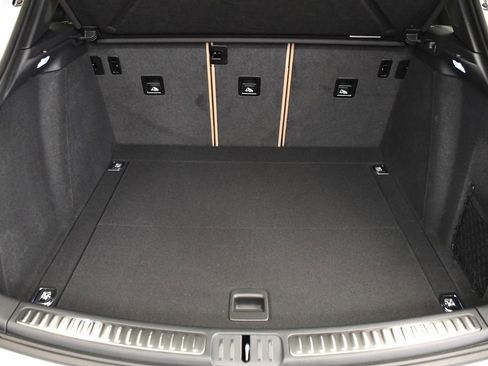 Used 2025 Porsche Macan image 52