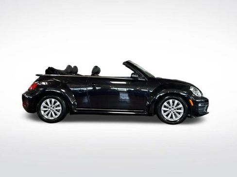 Used 2018 Volkswagen Beetle 2.0T S FWD image 3