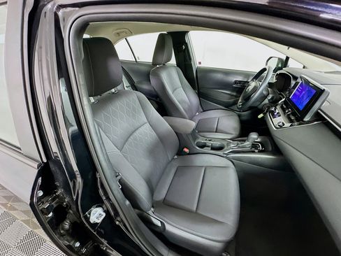 Used 2024 Toyota Corolla LE image 30