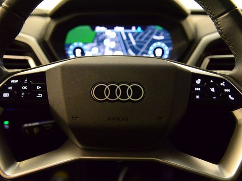 Certified 2024 Audi Q4 e-tron Prestige w/ Black Optic Package image 15