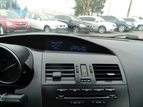 Used 2013 MAZDA MAZDA3 i Touring image 19