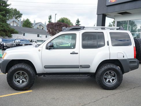 Used 2011 Nissan Xterra PRO-4X w/ Pro-4x Leather Pkg AWD/4WD image 2