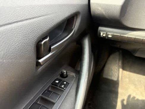 Used 2025 Toyota Corolla LE FWD image 22