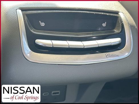 Used 2025 Cadillac XT6 Premium Luxury w/ Technology Package FWD image 24