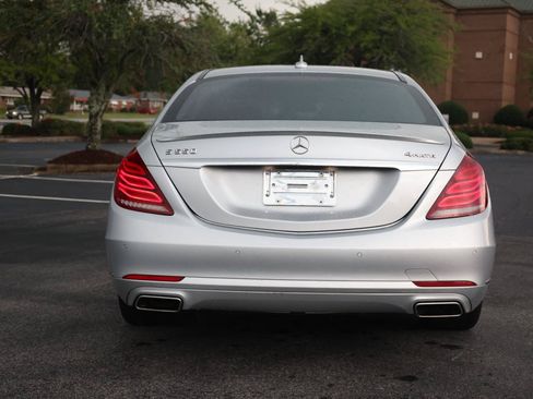 Used 2015 Mercedes-Benz S 550 4MATIC Sedan image 4