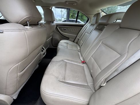 Used 2018 Ford Taurus Limited FWD image 12